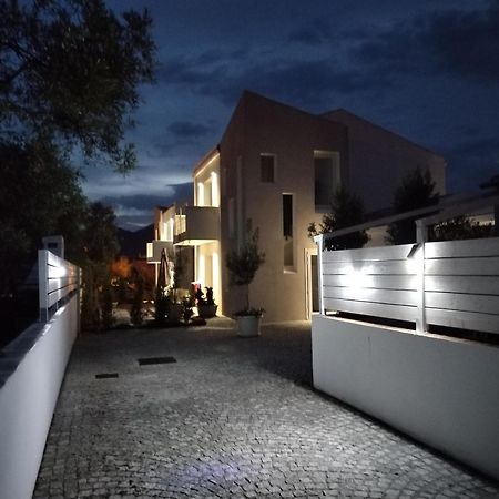 Villa Est San Teodoro  Bagian luar foto