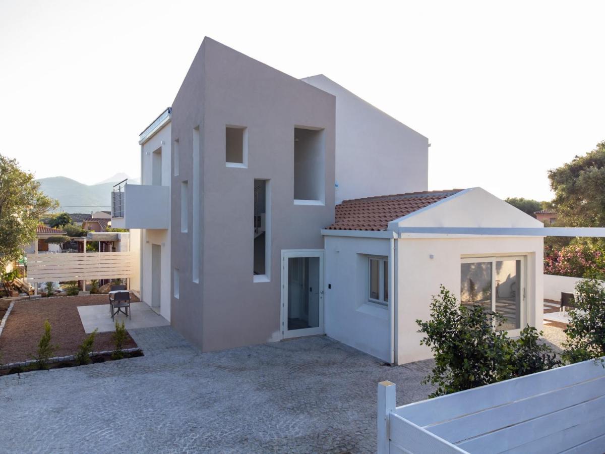 Villa Est San Teodoro  Bagian luar foto