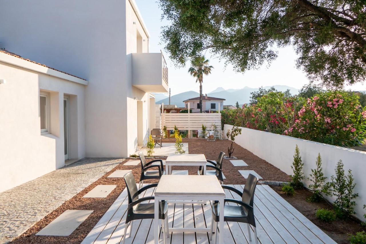 Villa Est San Teodoro  Bagian luar foto