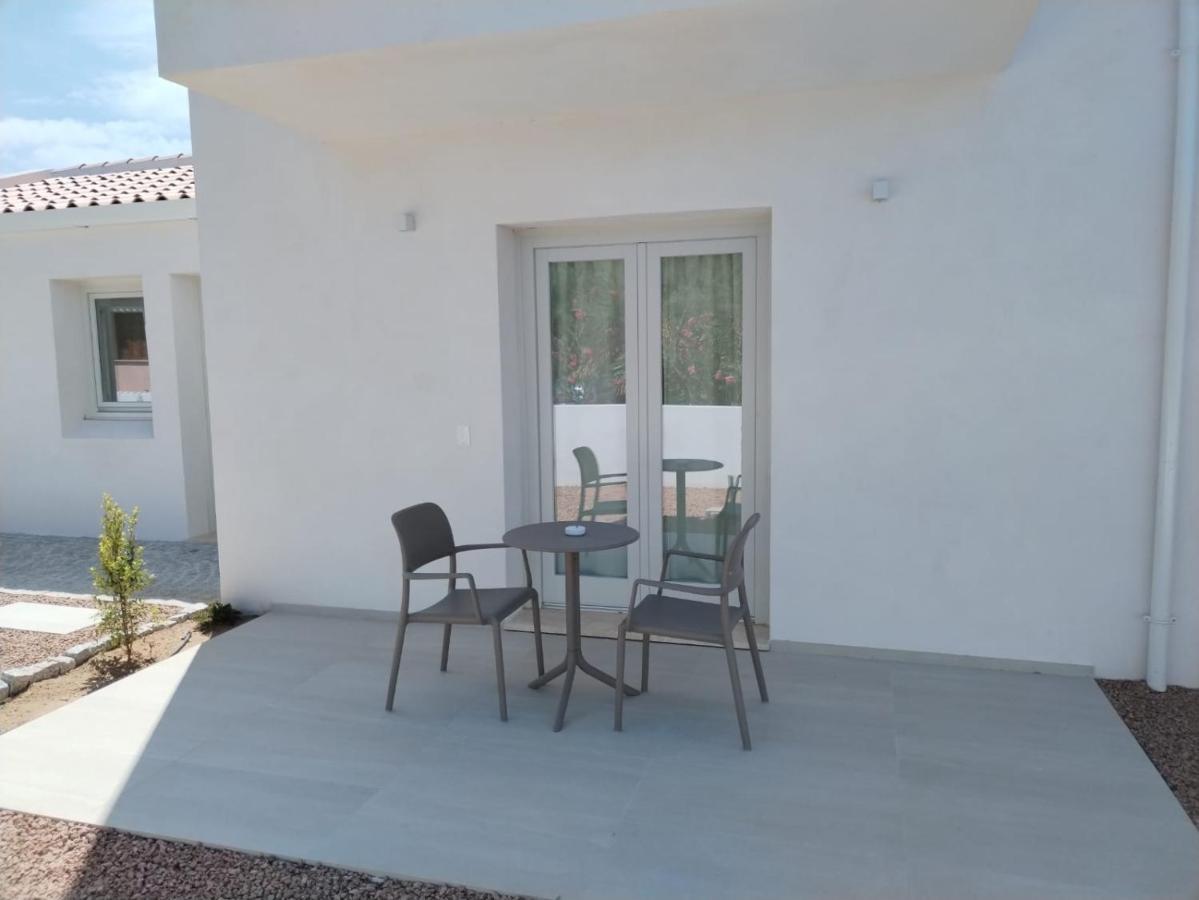 Villa Est San Teodoro  Bagian luar foto