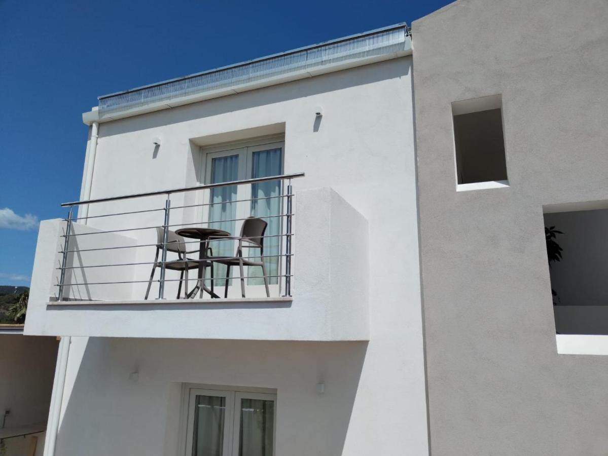 Villa Est San Teodoro  Bagian luar foto