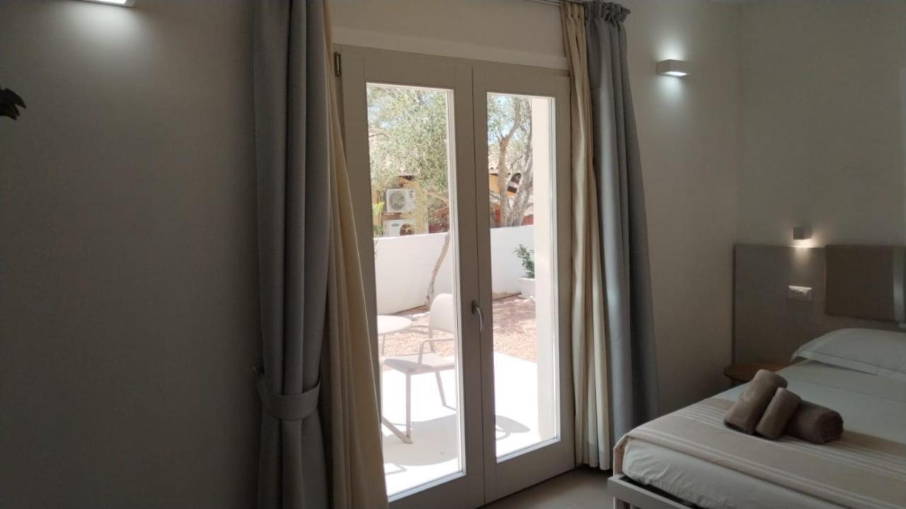 Villa Est San Teodoro  Bagian luar foto