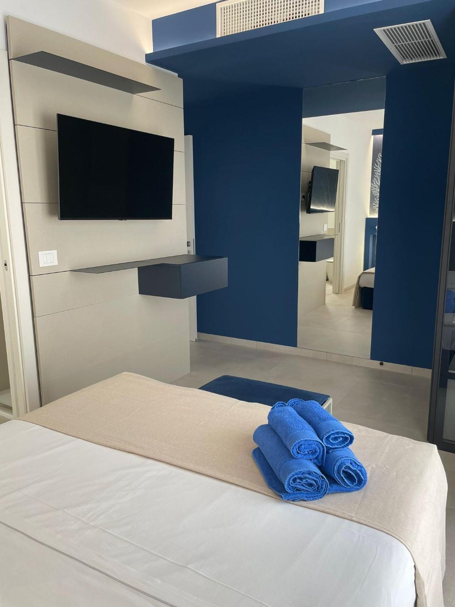 Villa Est San Teodoro  Bagian luar foto