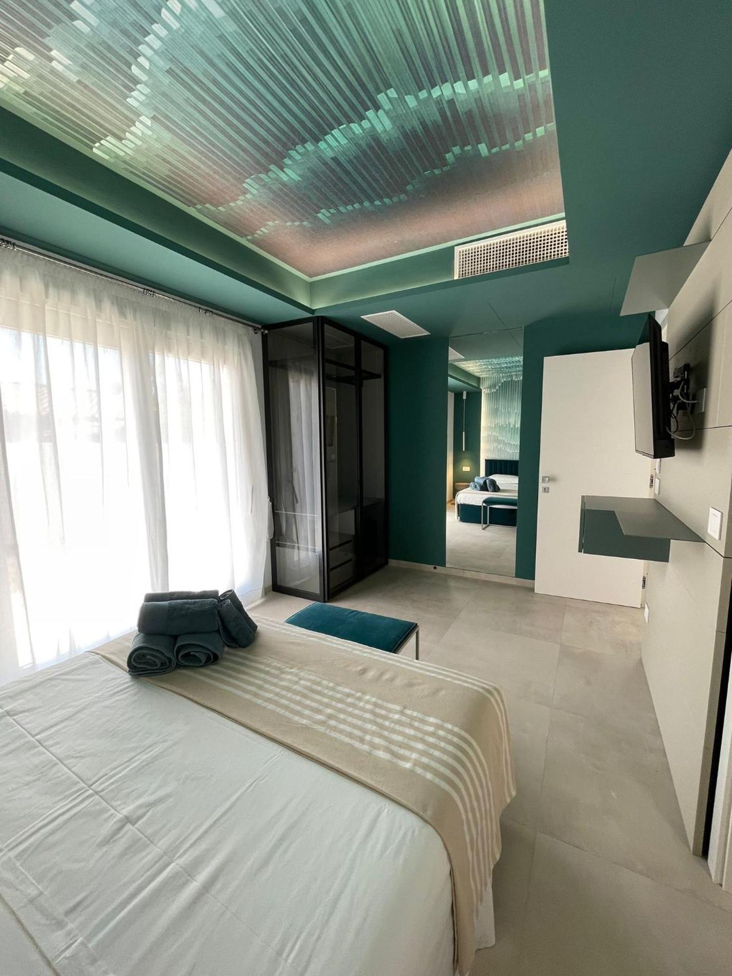 Villa Est San Teodoro  Bagian luar foto